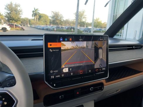 New 2025 Volkswagen ID. Buzz 1st Edition image 7