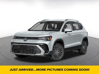 Used 2026 Volkswagen Taos SE AWD/4WD video 1