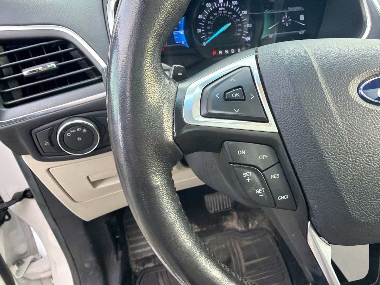 Used 2015 Ford Edge Titanium w/ Equipment Group 301A AWD/4WD image 17
