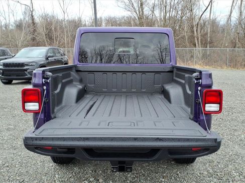 New 2026 Jeep Gladiator Sport AWD/4WD image 4