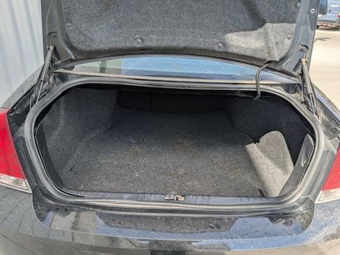 Used 2013 Chevrolet Impala LTZ FWD image 11