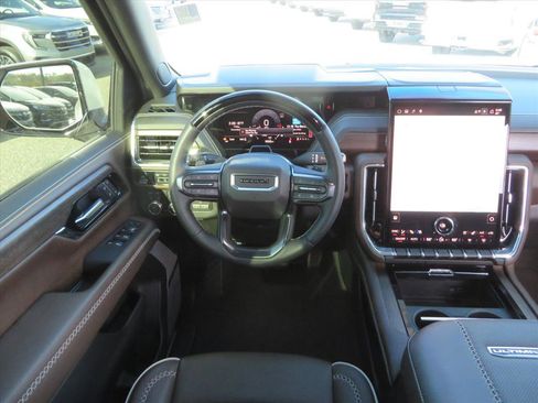 Used 2025 GMC Yukon Denali Ultimate image 14