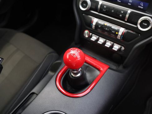 Used 2019 Ford Mustang Coupe RWD image 19