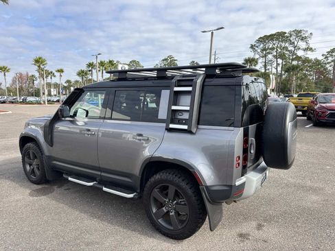 Used 2023 Land Rover Defender 110 S image 7