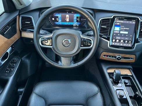 Certified 2024 Volvo XC90 T8 Plus w/ Protection Package Premier AWD/4WD image 16