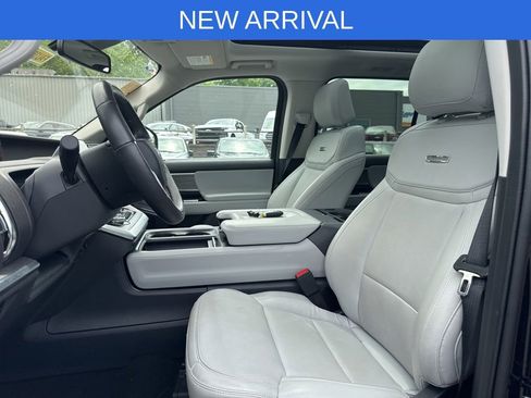 Certified 2025 Ford Expedition Platinum AWD/4WD image 9