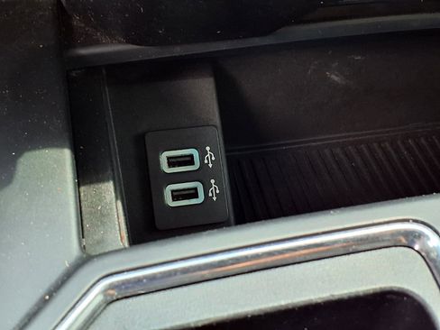 Used 2017 Ford F150 XL w/ Equipment Group 101A Mid AWD/4WD image 24