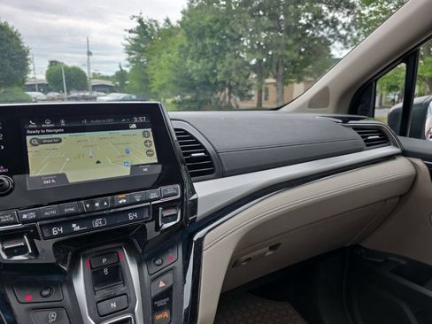 Used 2023 Honda Odyssey Touring image 19