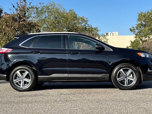 Used 2019 Ford Edge SEL w/ Equipment Group 201A image 3
