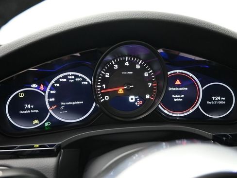 Used 2023 Porsche Cayenne AWD/4WD image 10