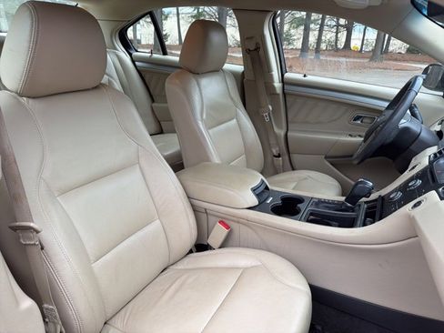 Used 2018 Ford Taurus SEL w/ Equipment Group 201A image 21