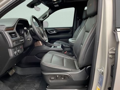 Used 2023 Chevrolet Tahoe High Country AWD/4WD image 11