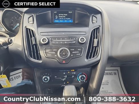 Used 2018 Ford Focus SE image 12