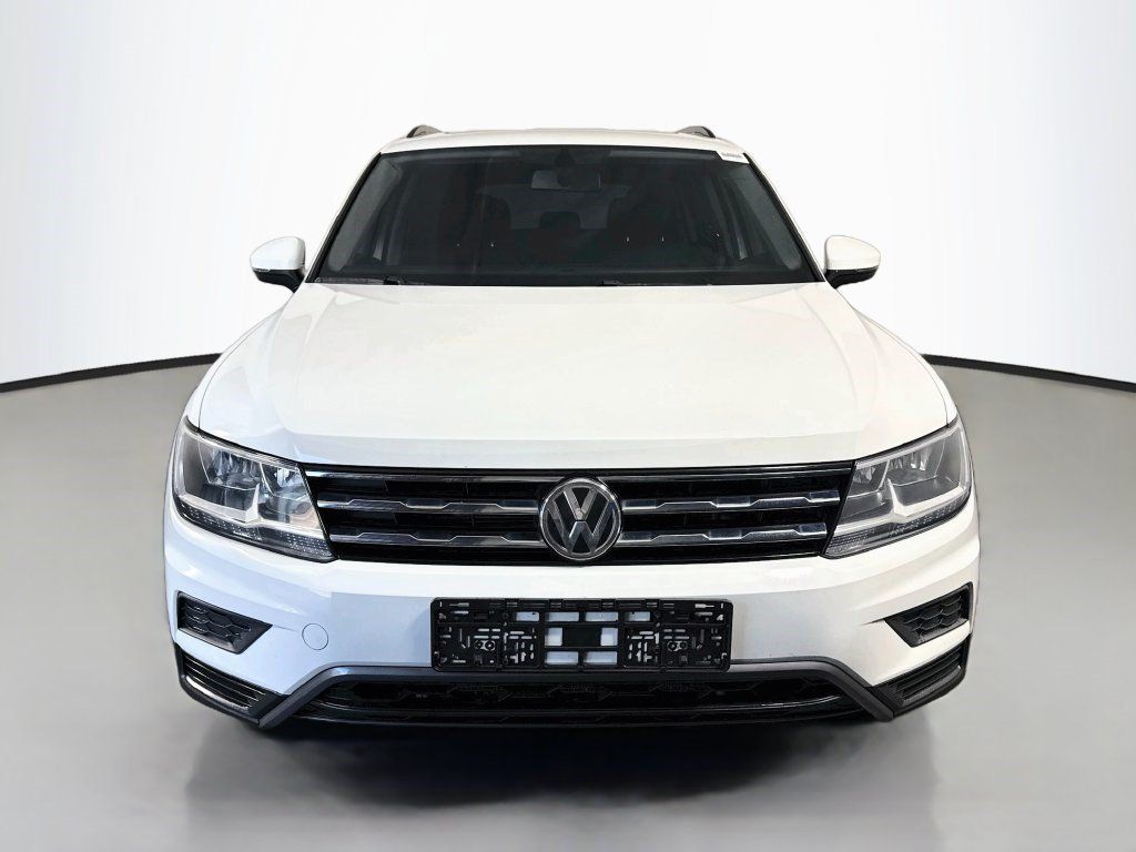 Used 2021 Volkswagen Tiguan SE AWD/4WD image 2