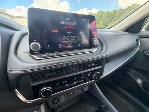 Used 2024 Nissan Rogue S AWD/4WD image 20
