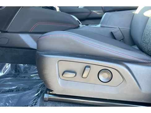 Used 2024 Chevrolet Colorado Z71 w/ Z71 Convenience Package 2 image 12