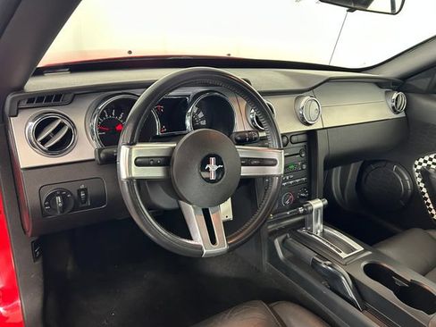 Used 2007 Ford Mustang Convertible RWD image 15