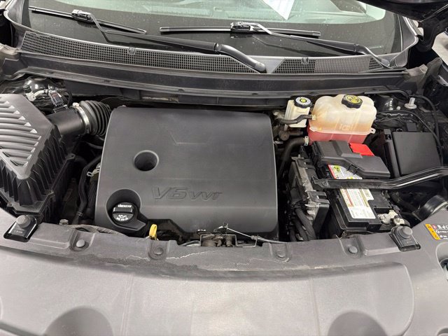 Used 2019 Chevrolet Traverse Premier w/ Driver Confidence II Package FWD image 32