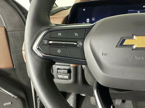 Used 2025 Chevrolet Tahoe High Country image 13