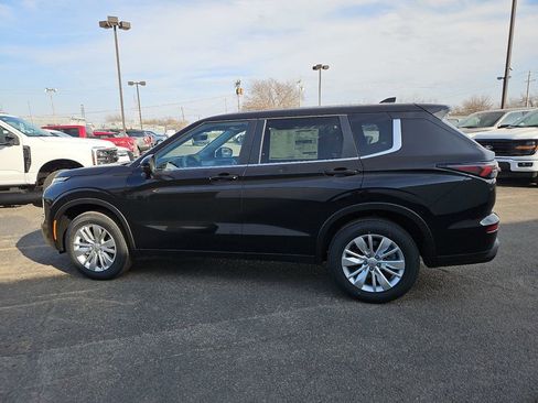 New 2026 Mitsubishi Outlander ES image 7