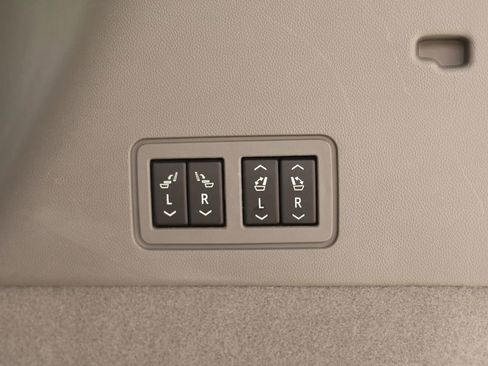 Used 2020 Cadillac XT6 Premium Luxury image 39