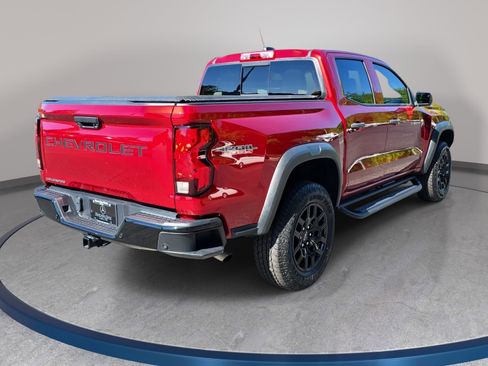 Used 2024 Chevrolet Colorado Trail Boss w/ Technology Package AWD/4WD image 5