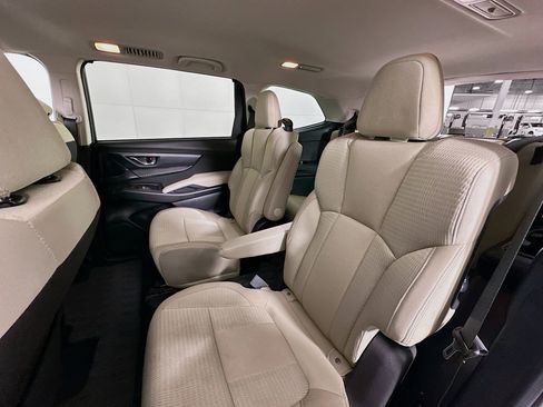 Used 2023 Subaru Ascent Premium w/ Convenience Package AWD/4WD image 26
