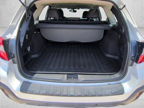 Used 2018 Subaru Outback 2.5i Limited AWD/4WD image 6