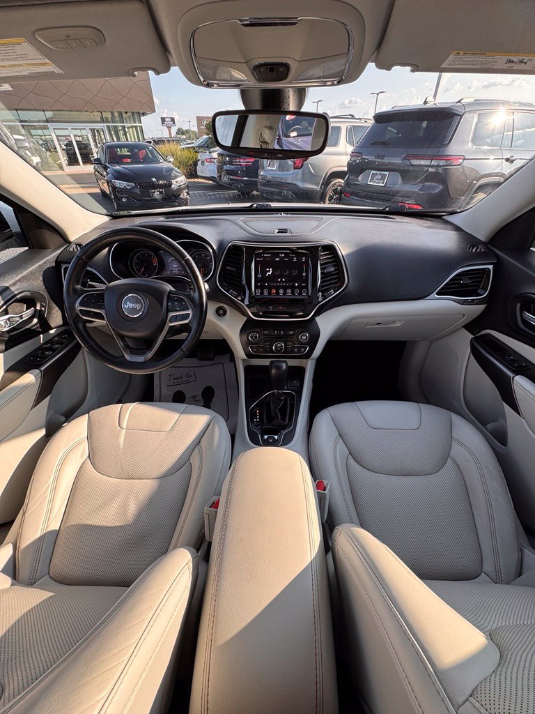 Used 2019 Jeep Cherokee Limited FWD image 17