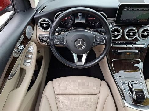 Used 2019 Mercedes-Benz GLC 300 4MATIC image 11