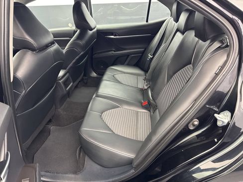 Used 2022 Toyota Camry SE FWD image 14