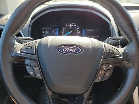 Used 2022 Ford Edge SE image 14