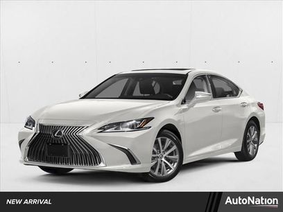 Used 2019 Lexus ES 350 Ultra Luxury w/ Accessory Package 2