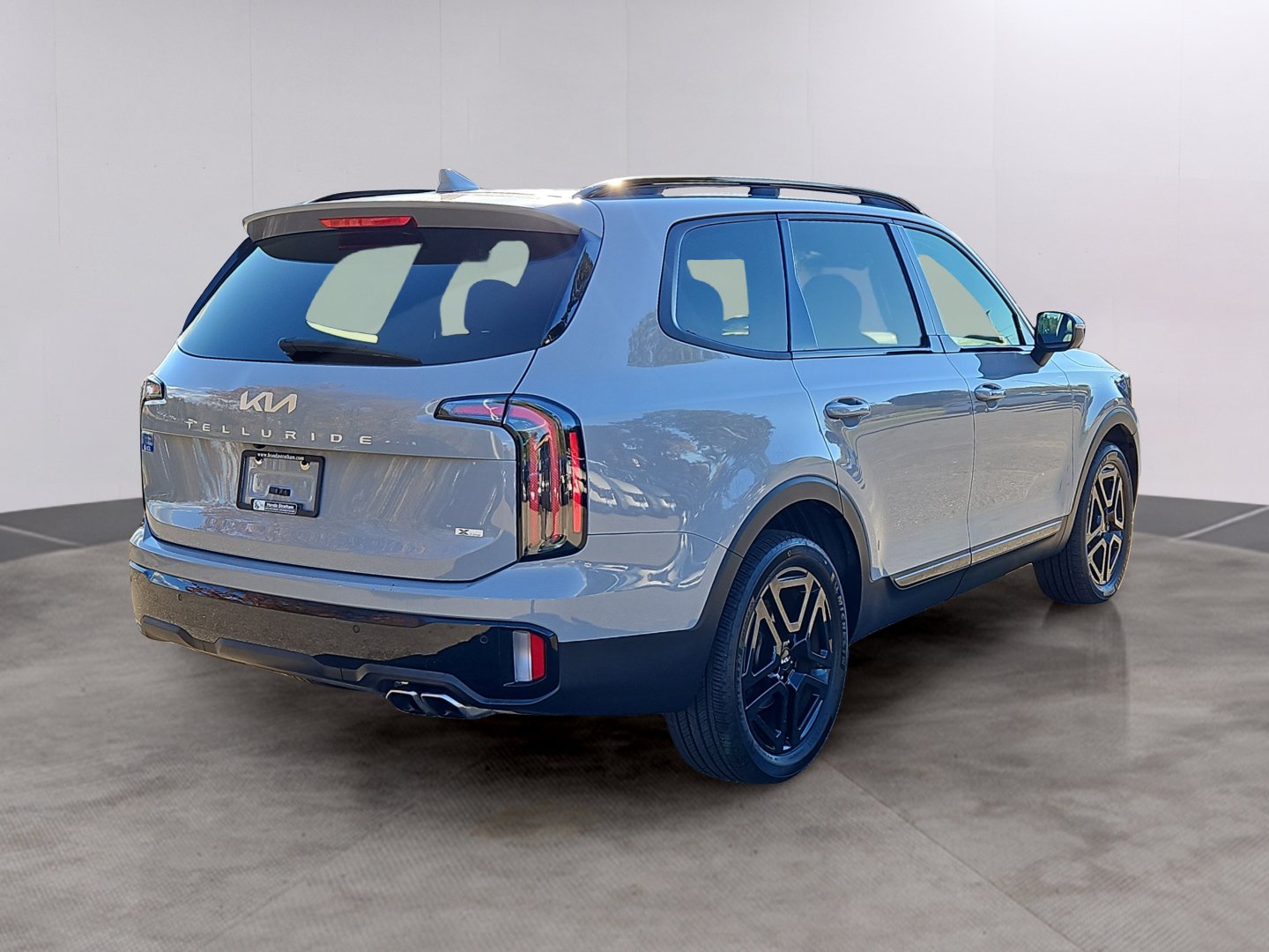 Used 2024 Kia Telluride EX X-Line AWD/4WD image 2
