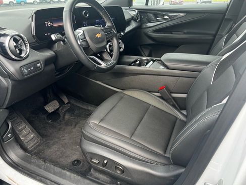 Used 2024 Chevrolet Blazer EV LT image 9