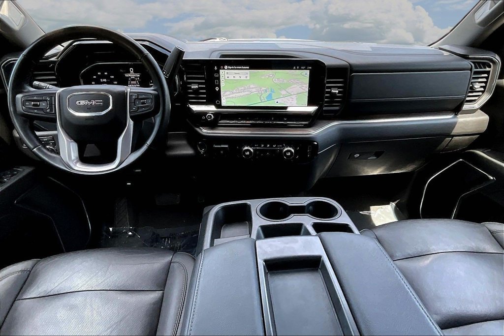 Used 2025 GMC Sierra 1500 SLT AWD/4WD image 10
