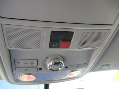 Used 2014 Volkswagen Passat 3.6 SEL Premium image 29