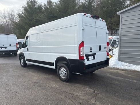Used 2024 RAM ProMaster 2500 w/ Convenience Group image 8