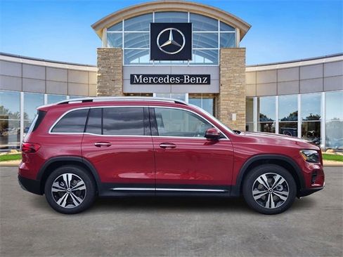 New 2026 Mercedes-Benz GLB 250 4MATIC image 5