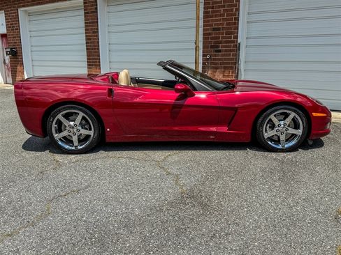Used 2008 Chevrolet Corvette Convertible w/ Preferred Equipment Group RWD image 36