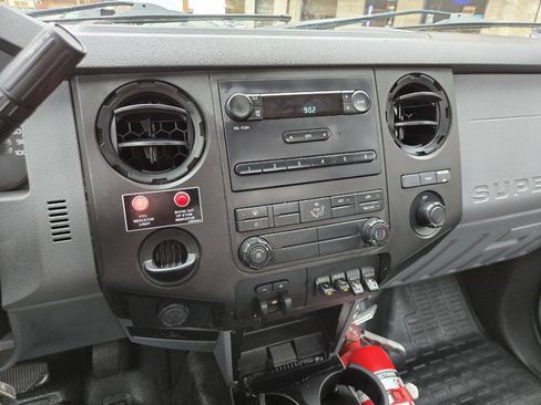 Used 2016 Ford F450 XL w/ Snow Plow Prep Package image 13