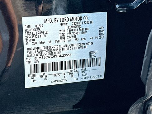 Used 2025 Lincoln Aviator Premiere w/ Equipment Group 101A image 27