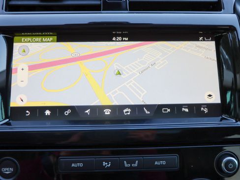 Used 2017 Land Rover Discovery First Edition image 37