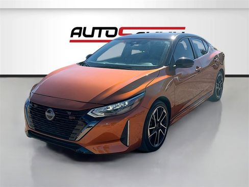 Used 2024 Nissan Sentra SR image 3