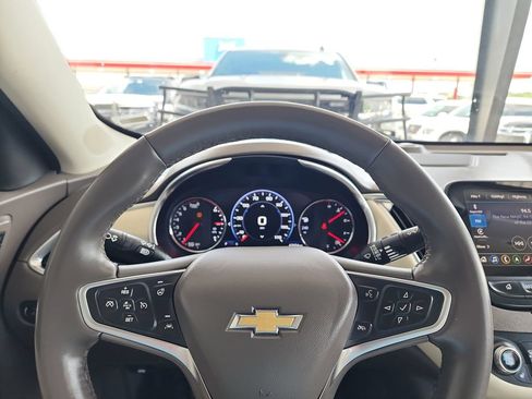 Used 2024 Chevrolet Malibu LT FWD image 23