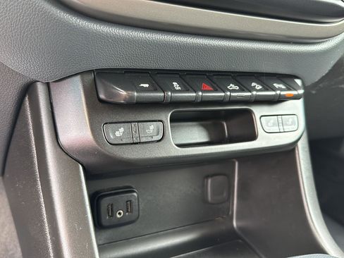 Used 2022 Chevrolet Colorado Z71 image 29