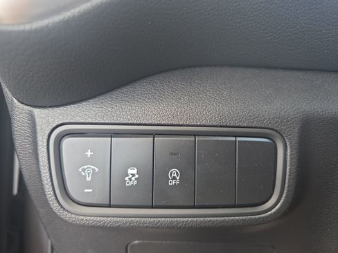 Certified 2025 Kia Soul LX w/ LX Technology Package FWD image 25