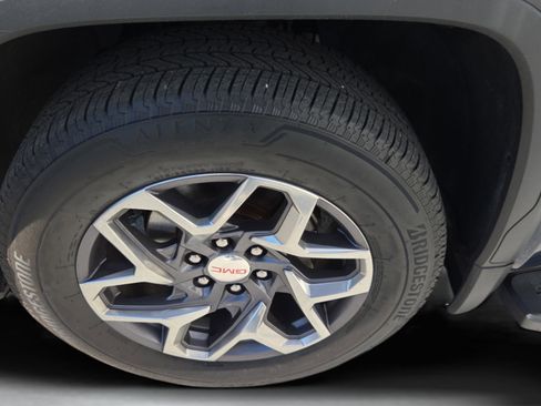 Used 2022 GMC Sierra 1500 SLT w/ SLT Premium Package image 9