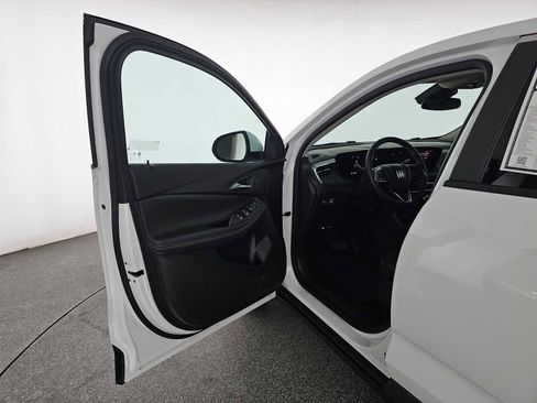 Used 2024 Buick Encore GX Preferred w/ Advanced Technology Package image 38