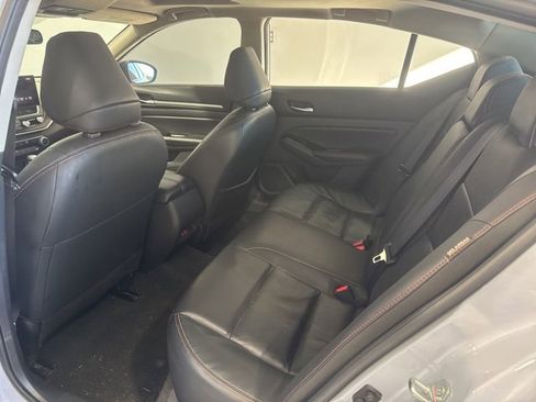 Used 2024 Nissan Altima 2.5 SR w/ SR Premium Package image 14